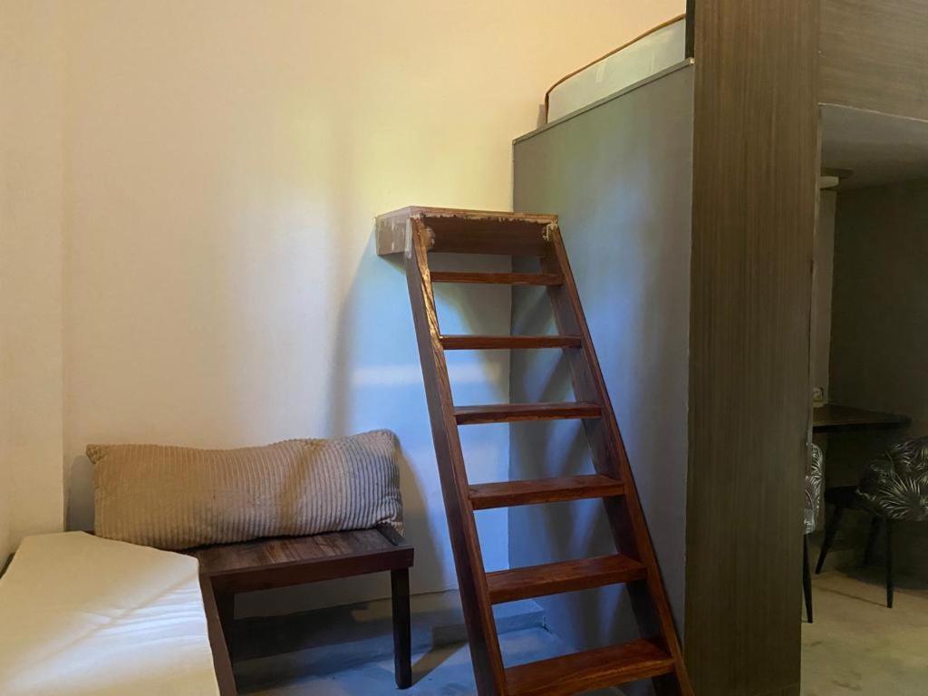 Lexias Hostel And Workspace - Siargao Catangnan Dış mekan fotoğraf